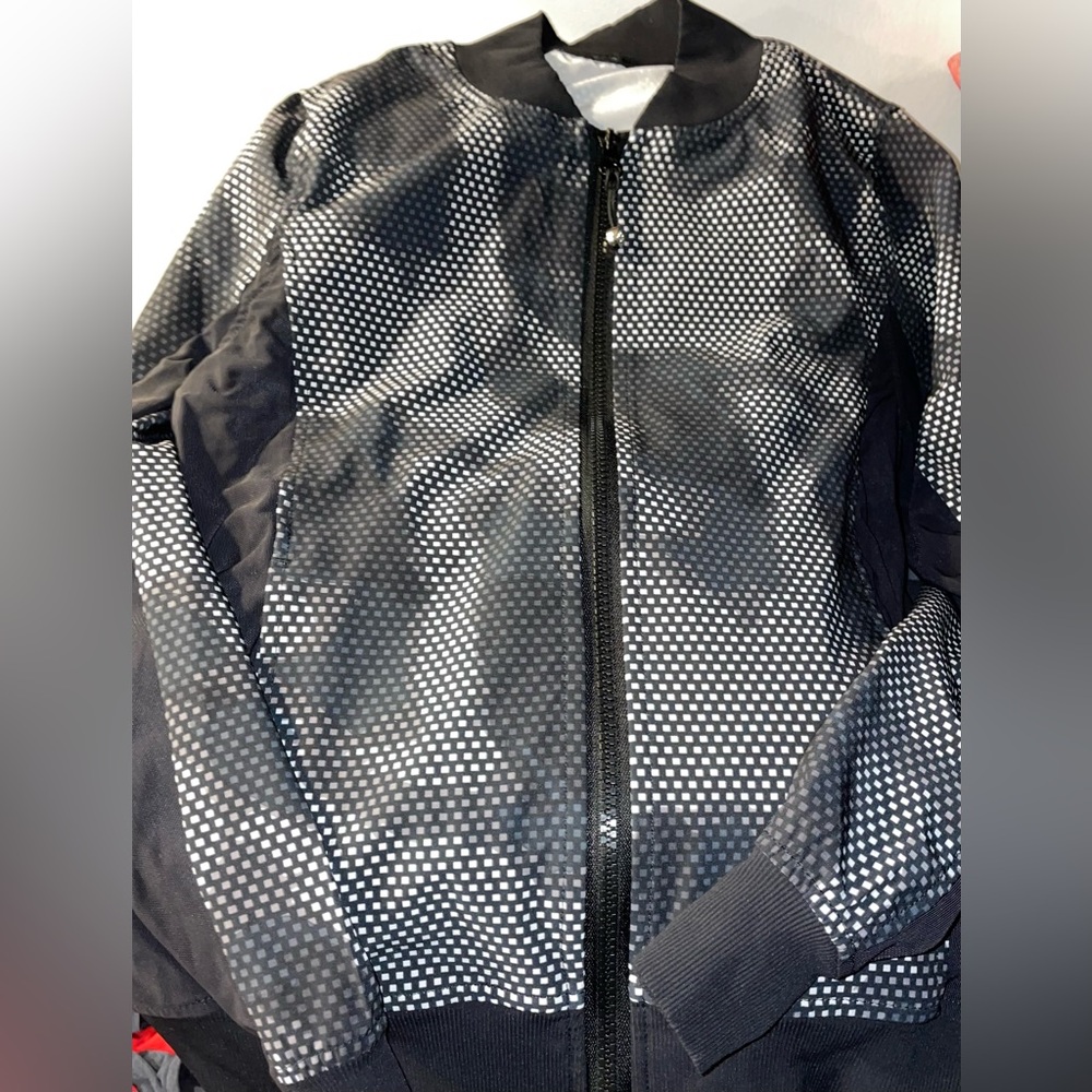 Lululemon Lightweight Full Zip Jacket - image 3